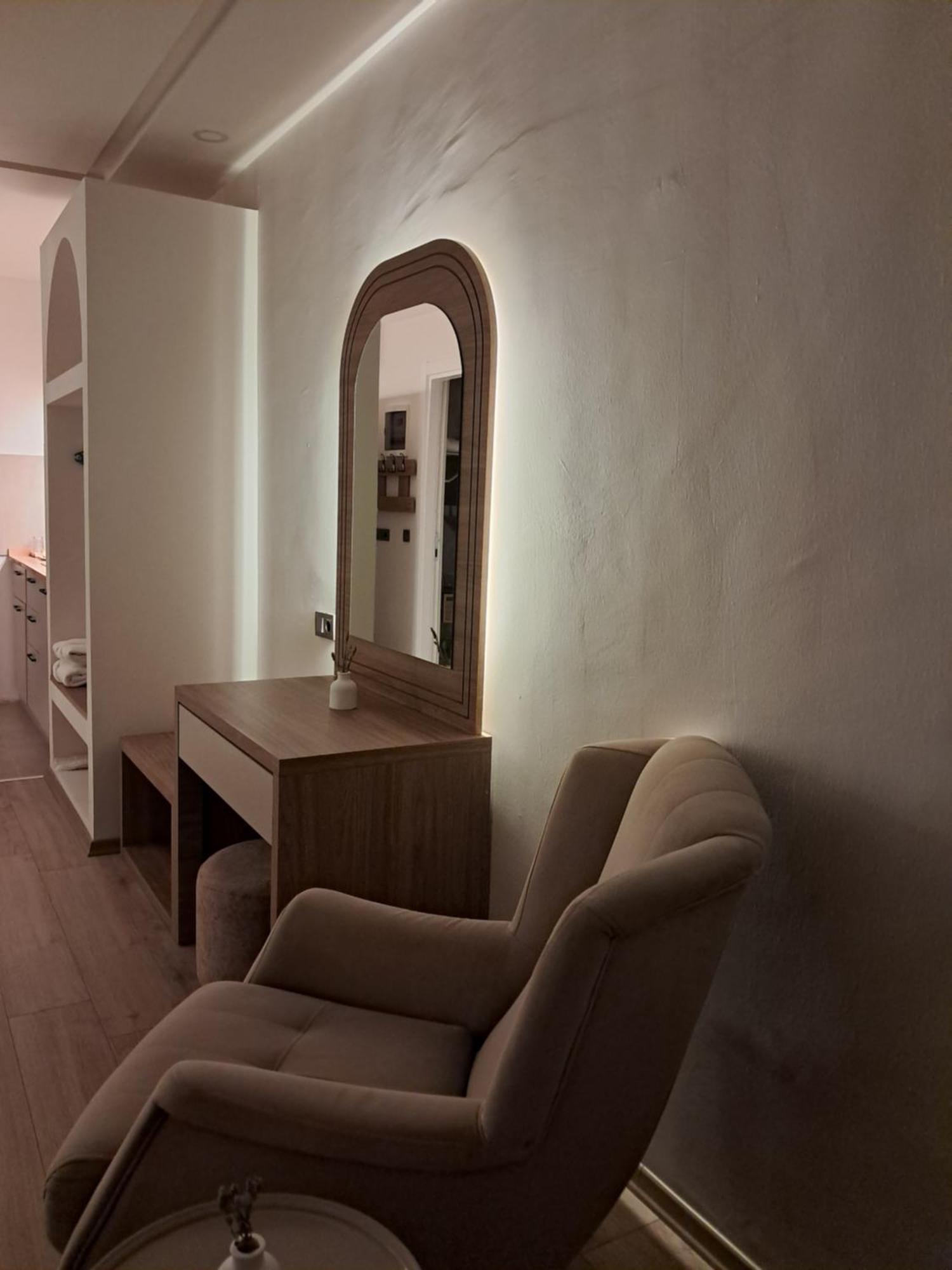 Oregano Suites Side Room photo